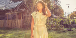 Ché Aimee Dorval on How Collaborating Made Her a Stronger Musician